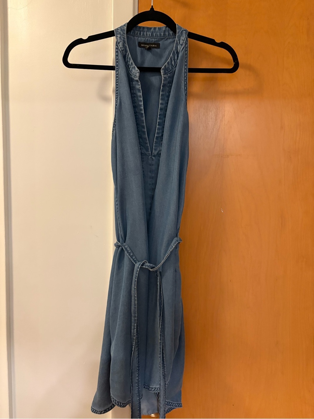 Banana Republic Sleeveless V-Neck Tie-Waist Denim Mini Dress — Size 10